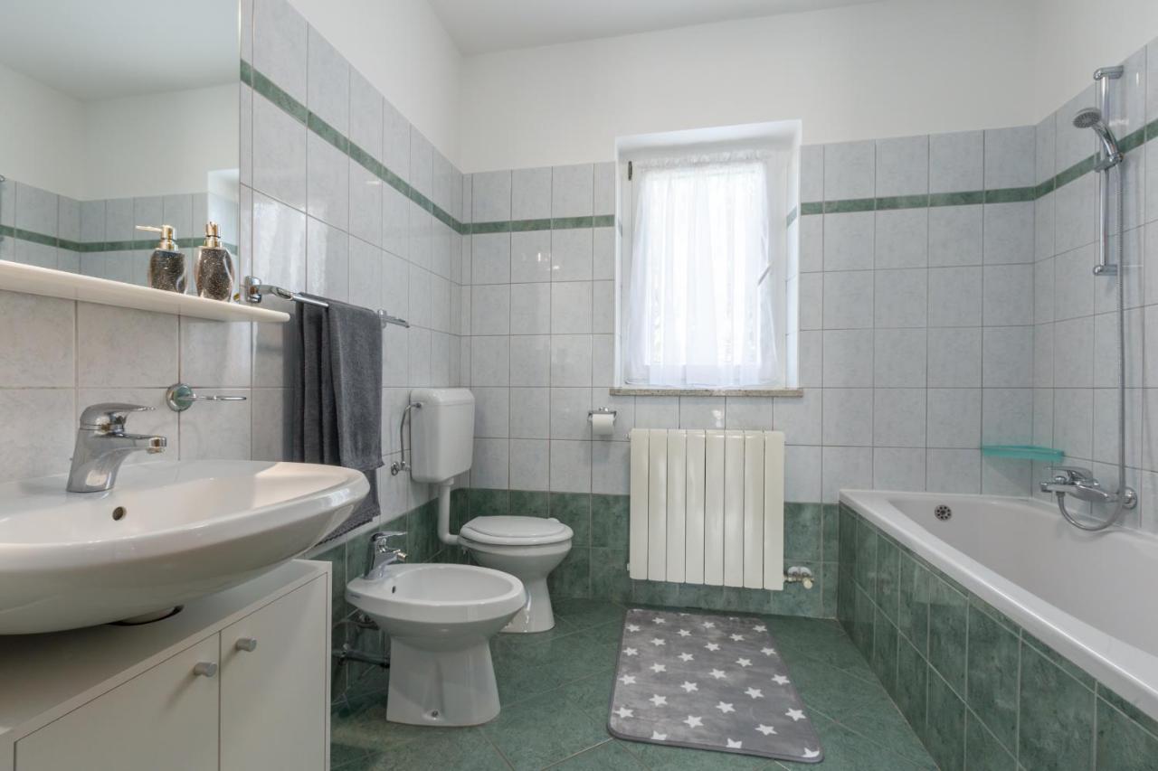 Apartments Emil Пула Екстер'єр фото