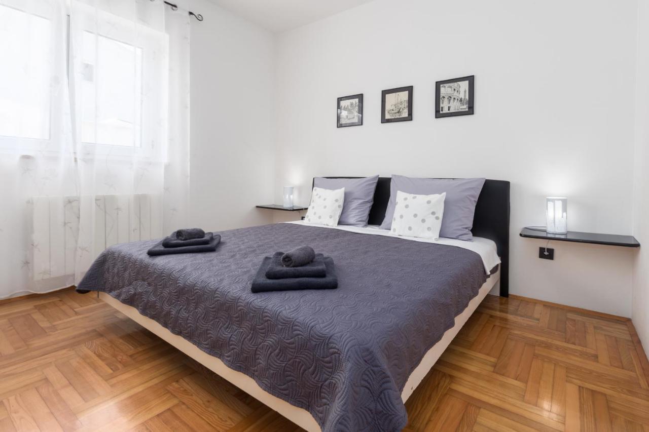 Apartments Emil Пула Екстер'єр фото